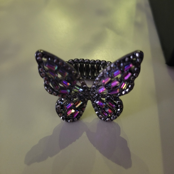 Paparazzi Iridescent Butterfly Ring - Picture 2 of 3